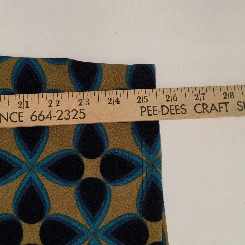 LulaRoe Cassie Pencil Skirt Size 3x - Picture 7 of 7